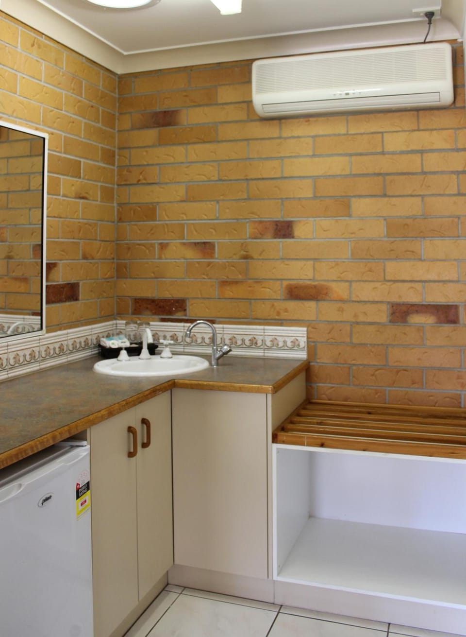 Copper Country Motor Inn Motel in Nanango