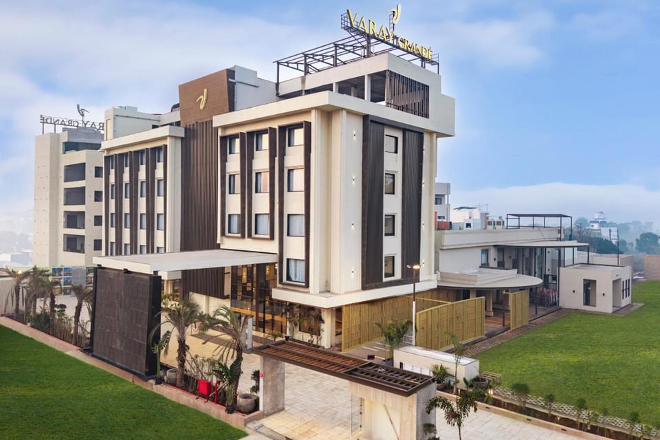 VARAY GRANDE Hotel in India