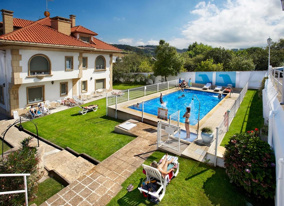 Swimming pool