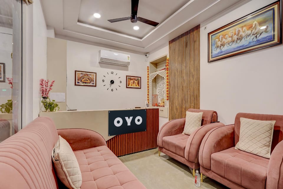 Hotel O Grand Crown Hotel in Lucknow
