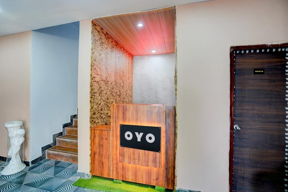 Hotel O A-PLUS HOTEL & RESTAURANT Hotel in Uttar Pradesh