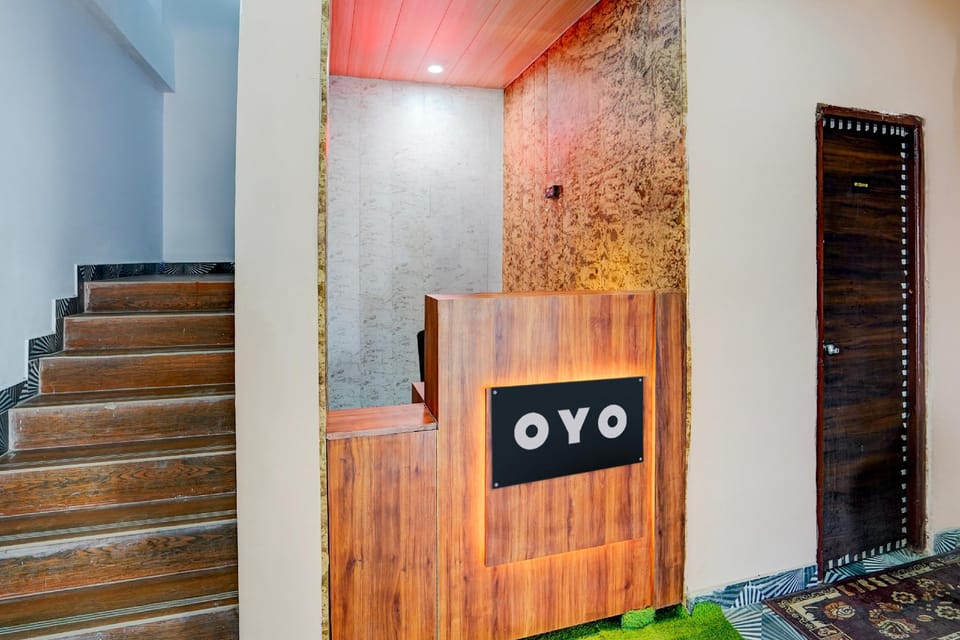 Hotel O A-PLUS HOTEL & RESTAURANT Hotel in Uttar Pradesh