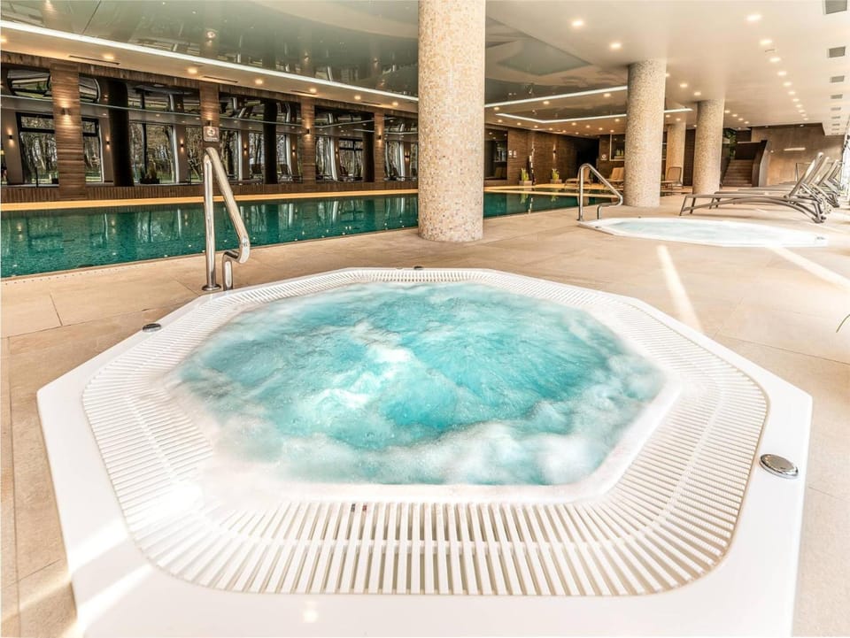 Hot tub
