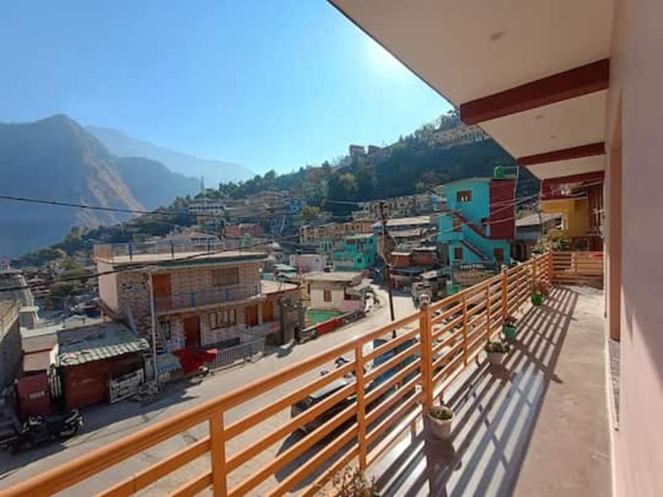 Vasudev Homestay Chamoli Hotel in Uttarakhand