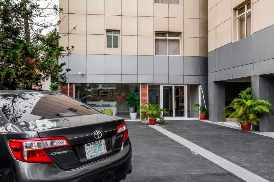 Eterniti By Amber Apartment hotel in Lagos