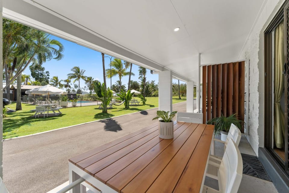Kinka Palms Motel Apartment hotel in Queensland