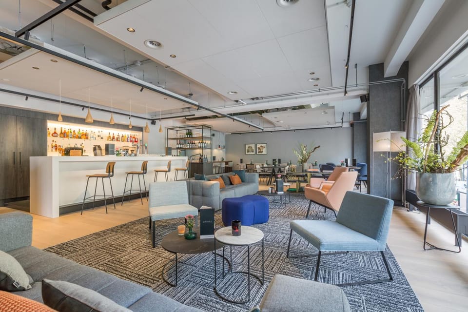 Bar/lounge