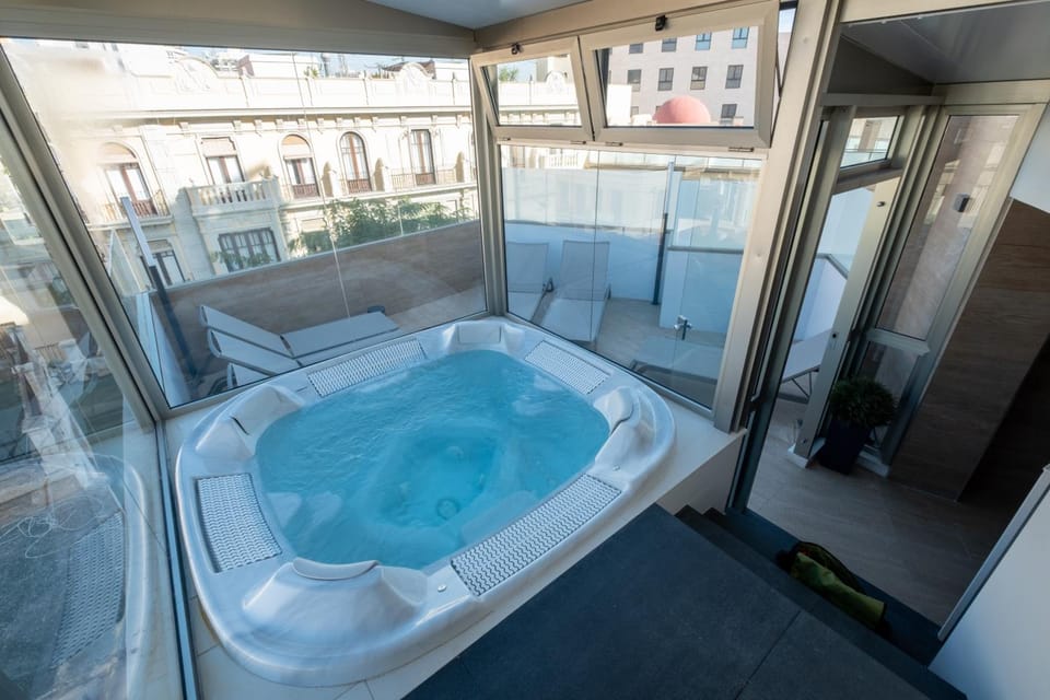 Hot tub