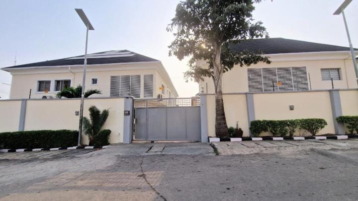 Habitat Suites and Apartments Hotel in Lagos