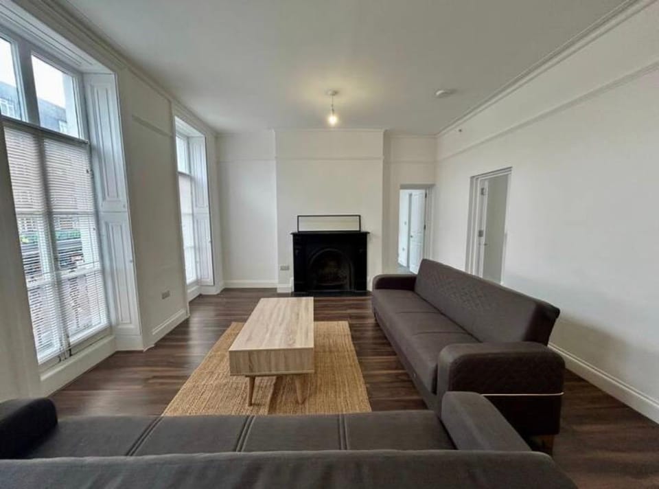 402 Commercial road Apartment hotel in London