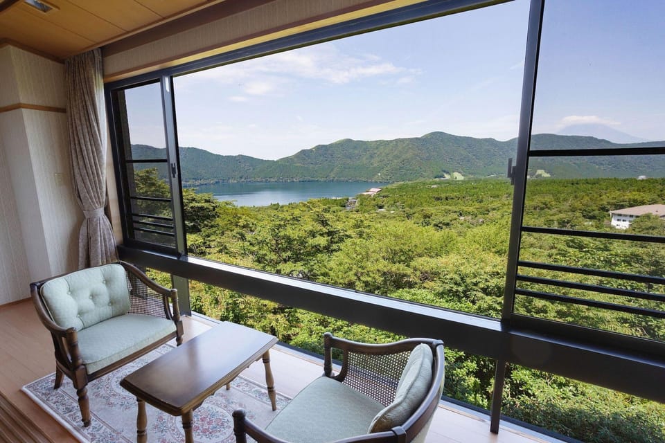 Hakone Ashinoko Bikeikan Hotel in Hakone