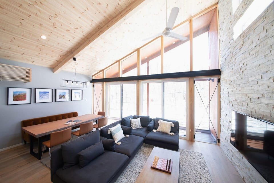Cherrywoods Place Hotel in Hakuba