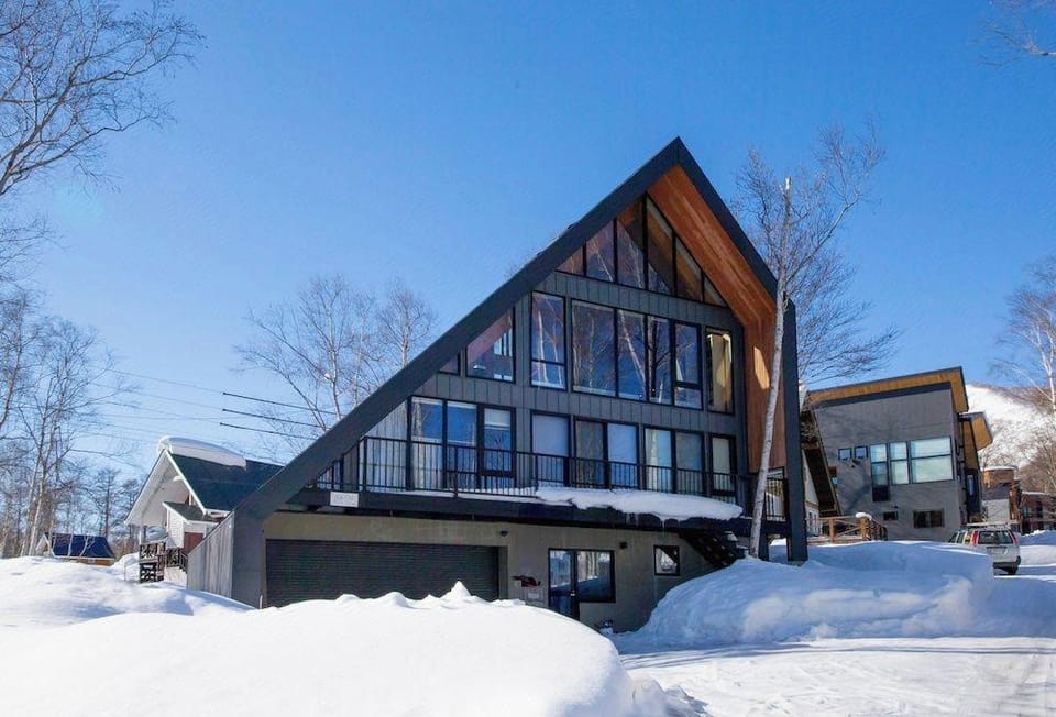 Vader Hotel in Niseko
