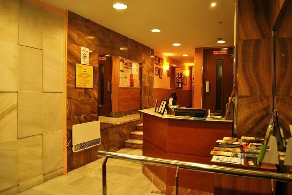 Hotel City Express Covadonga  Hotel in Oviedo