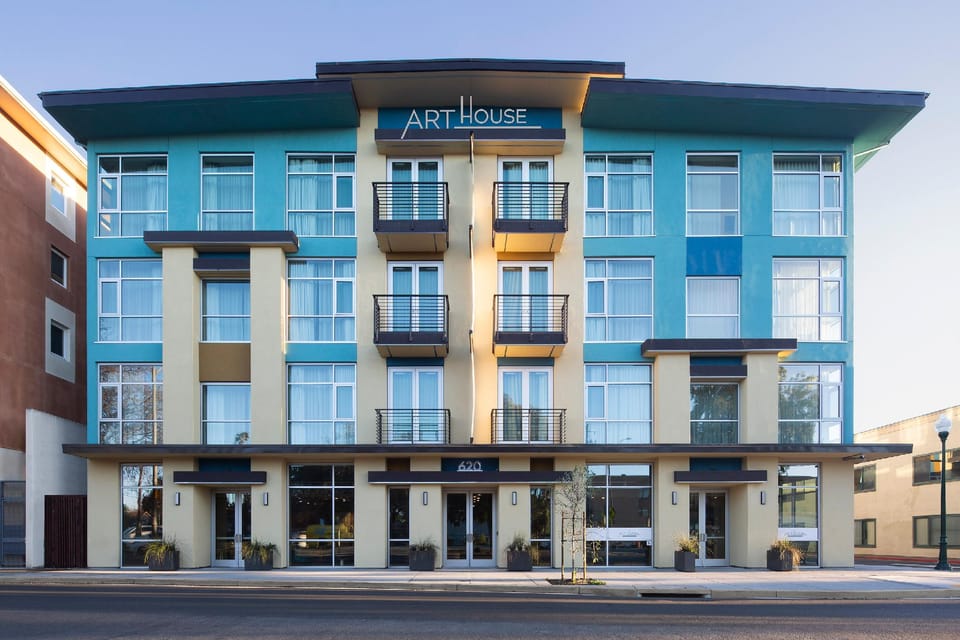 Art House Hotel and Suites Hotel in Santa Rosa