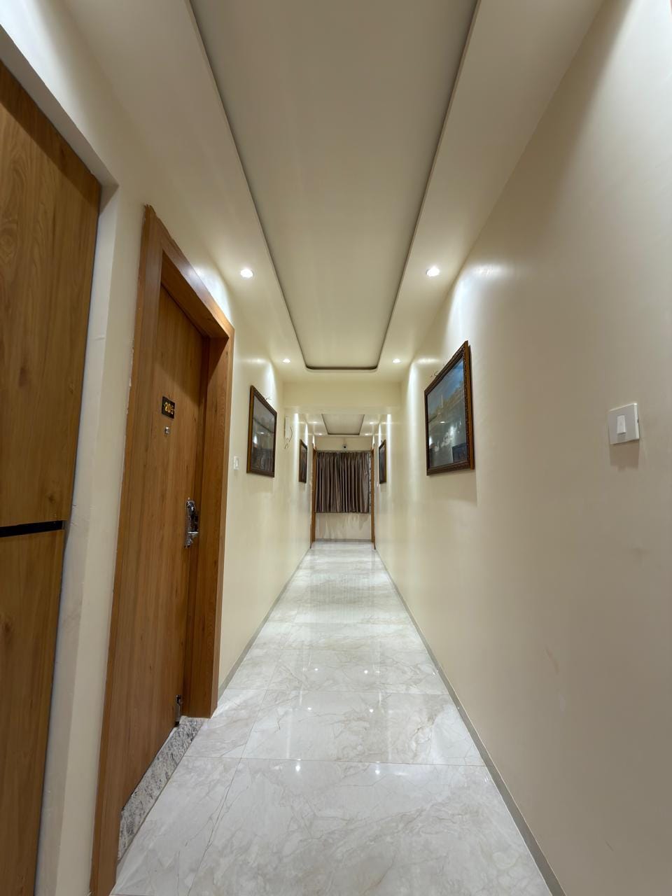 Hotel Manjula Inn Bed and Breakfast in Maharashtra