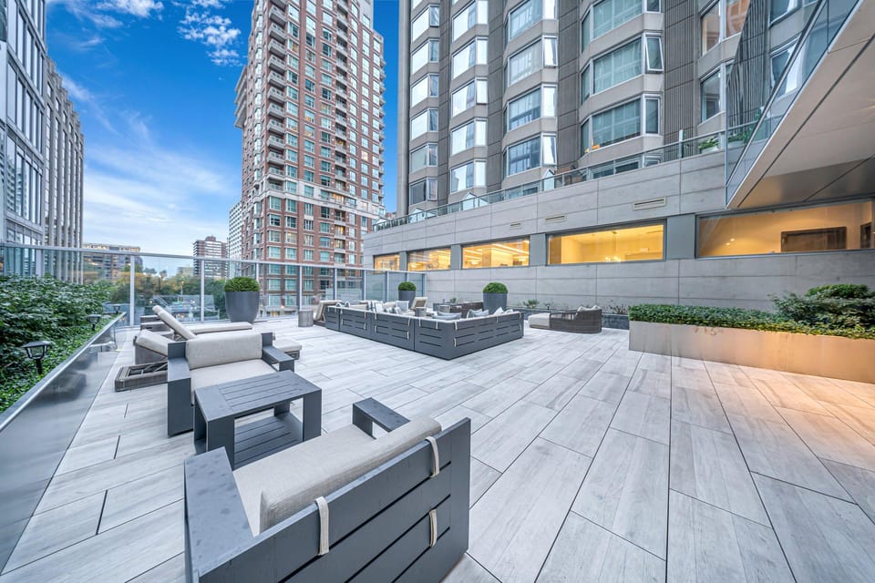 Bellair Yorkville Inn in Toronto