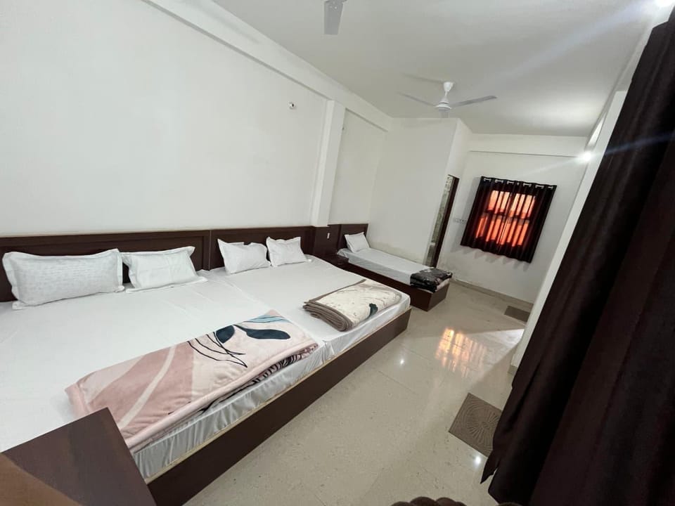 Amenity (Guest room)