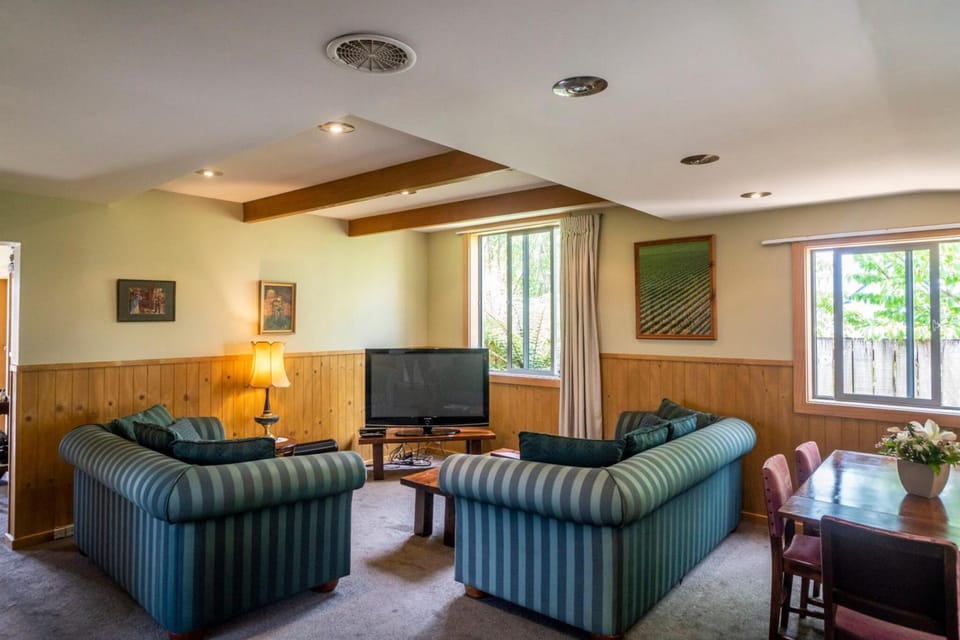 Theatre Royal Hotel Hotel in West Coast