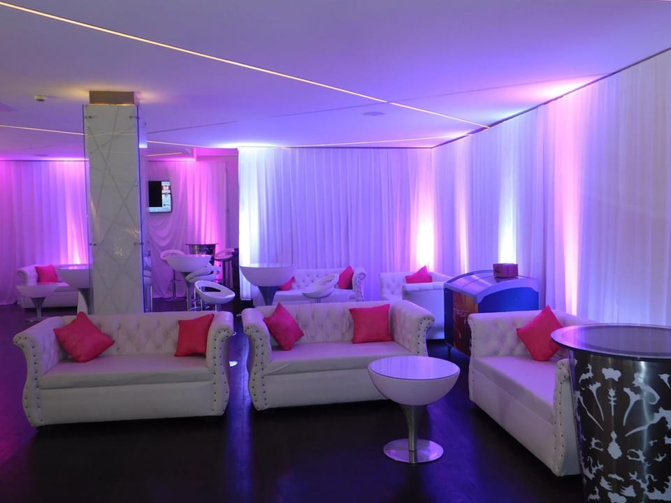 Bar/lounge
