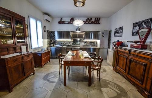 gambisa street Hotel in Emilia-Romagna