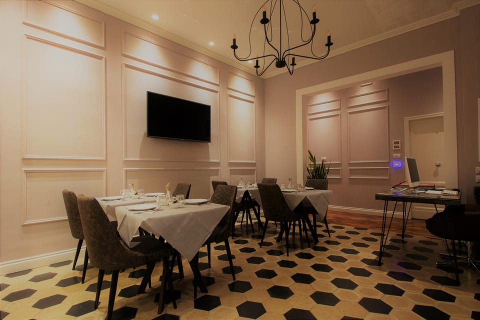 Pistoia INN - Downtown's Charming Rooms Hotel in Pistoia