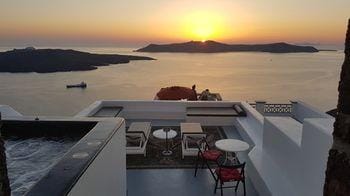 NK Cave House Villa Hotel in Thera