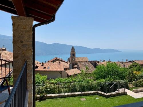 Borgo Al Tempo Perduto Hotel in Tignale