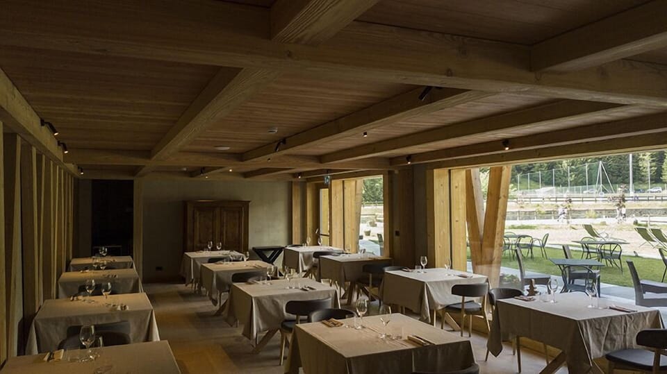 Au Charmant Petit Lac - Ecohotel Parc & Spa Hotel in Champoluc