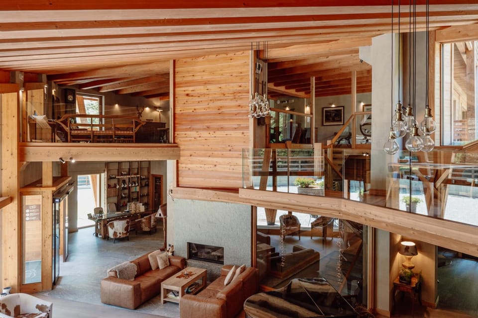 Au Charmant Petit Lac - Ecohotel Parc & Spa Hotel in Champoluc