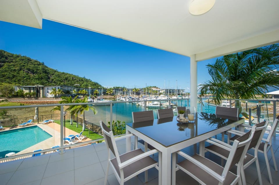 Beachside Magnetic Harbour Apartments Apartment hotel in Queensland