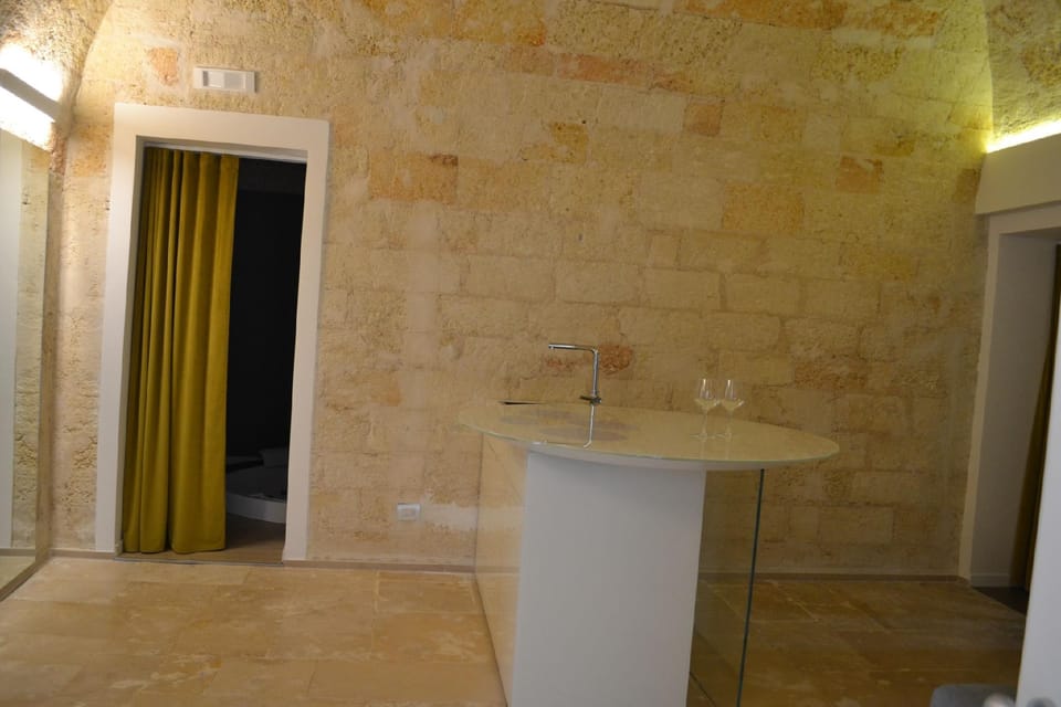 Corte Cairoli B&B and Suites Hotel in Bari