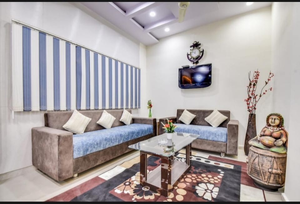 Hotel Lake View Hotel in Maharashtra