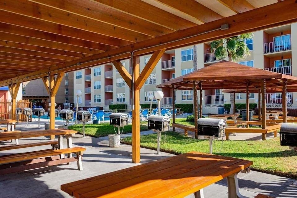 Great Family Condo * EZ Beach Access * SpaceX view (Gulfview II #604) by RedAwning Hotel in South Padre Island