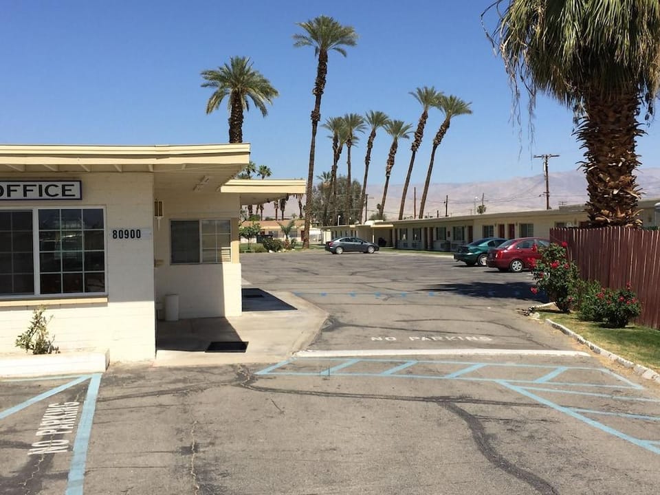 Western Sands Motel Hotel in La Quinta