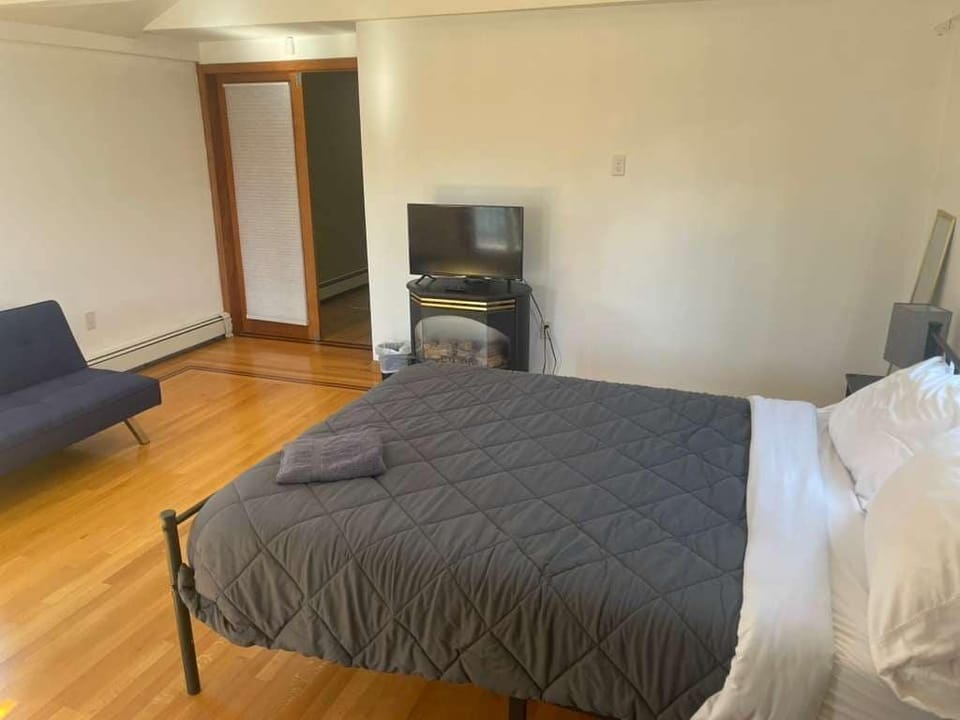 Homestay In Boston - Hotel in South Boston