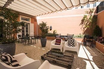 Lapa 82 Boutique Bed & Breakfast Hotel in Lisbon