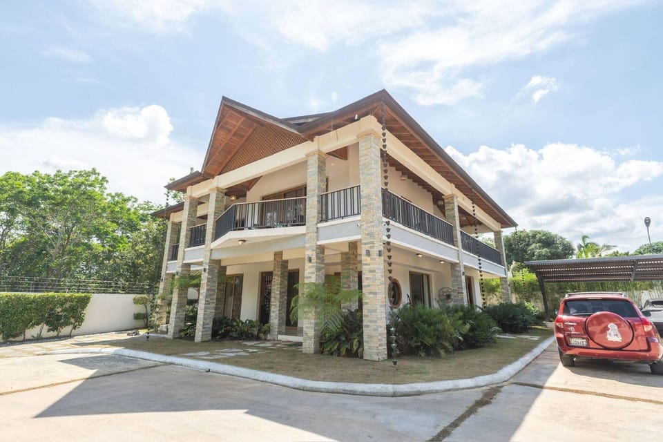 La Vega Villa With Private Pool and BBQ Hotel in La Vega Province