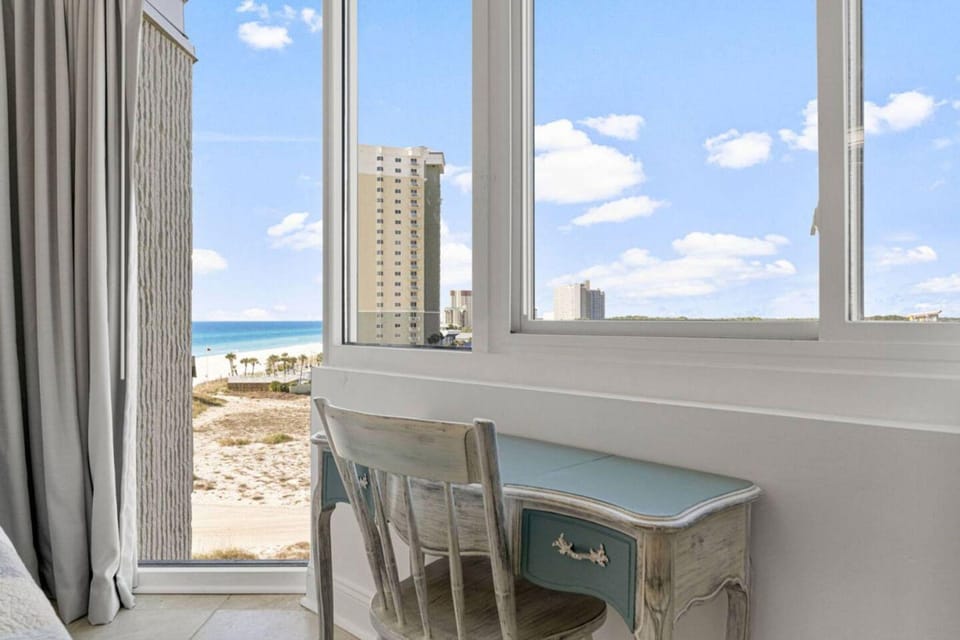 Beach Front Ocean View Condo - Top of the Gulf 804 Hotel in Panama City Beach