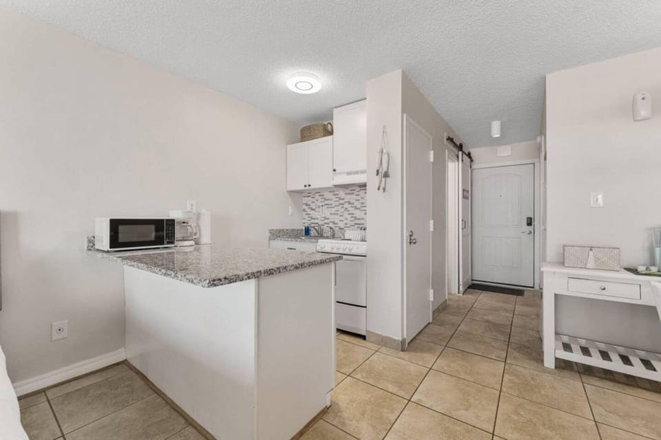 Top of the Gulf 508 - Beach Front Resort With View Hotel in Panama City Beach
