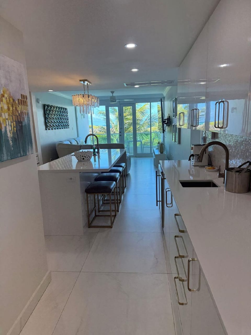 Ocean Breeze Villa Hotel in San Juan