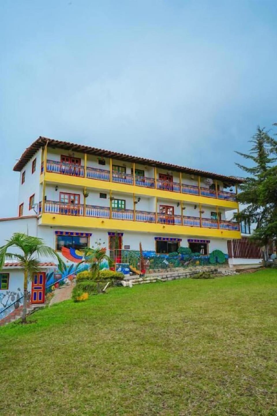 ROBLE COLONIAL Hotel in Guatapé