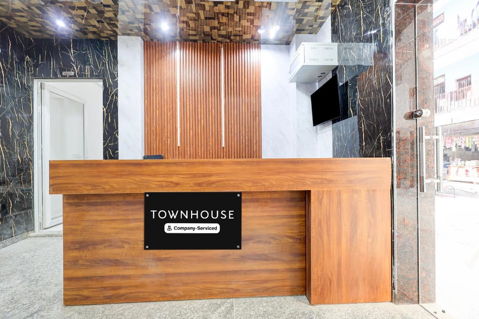 Super Townhouse Sector 8 Manesar Hotel in Gurugram