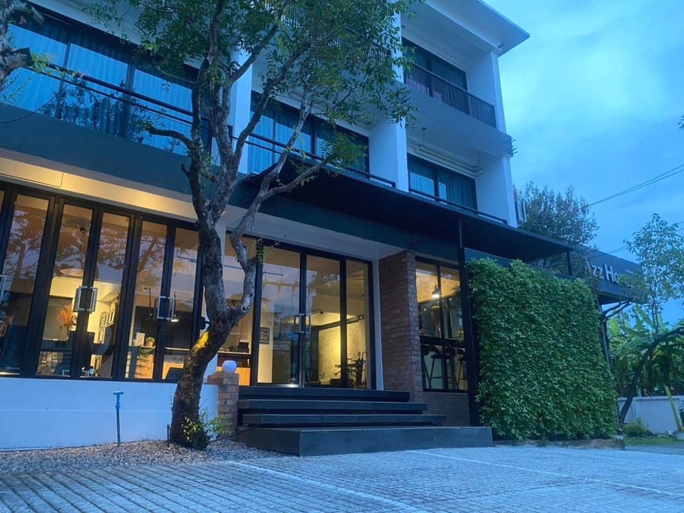 Azz hotel Hotel in Chiang Mai