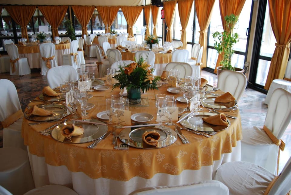 Banquet hall