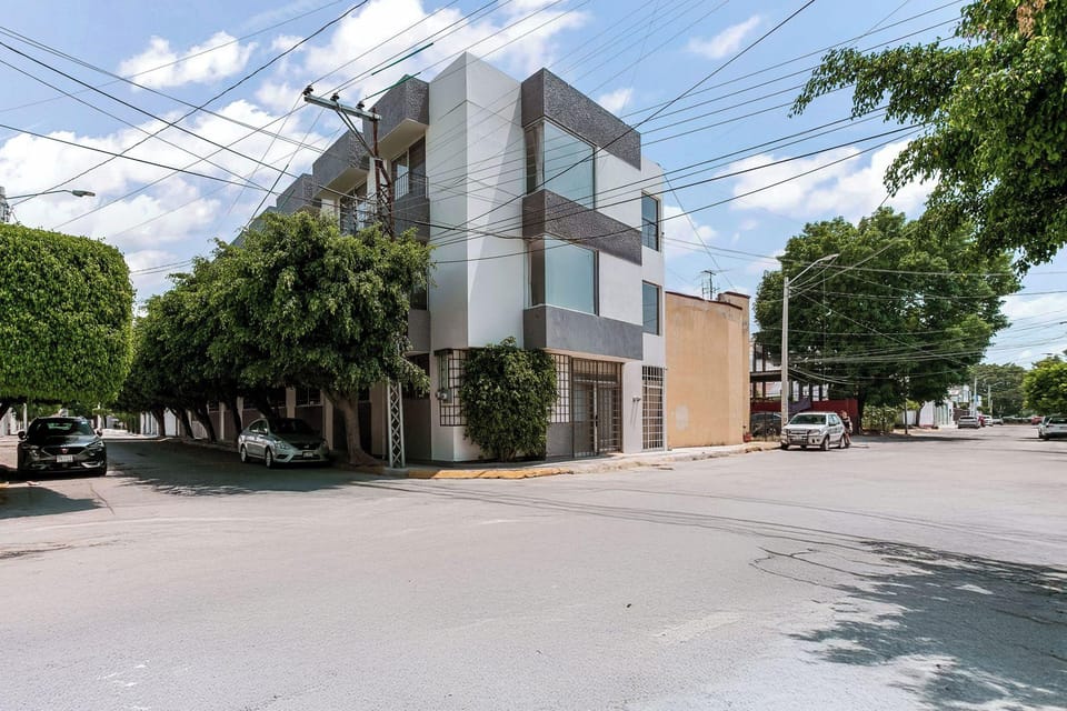 Wenceslao By Homirent Hotel in Santiago de Queretaro