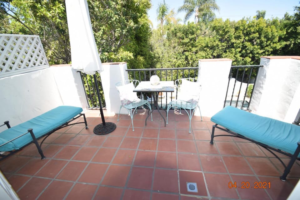 Beverly Hills Celebrity Home Hotel in Beverly Hills