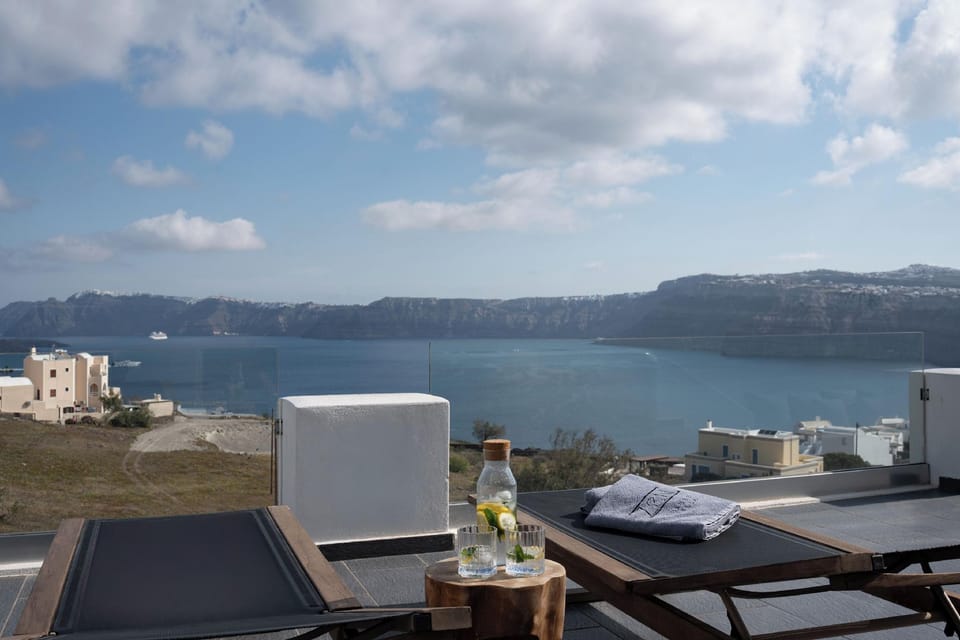 Zen Villas Hotel in Santorini