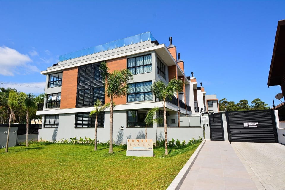 Sunset Lagoa Hotel in Florianopolis