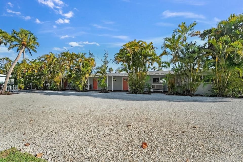 The Anchor Inn Hotel in Sanibel Island